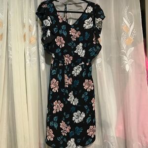 NWT XS floral flutter sleeve dress